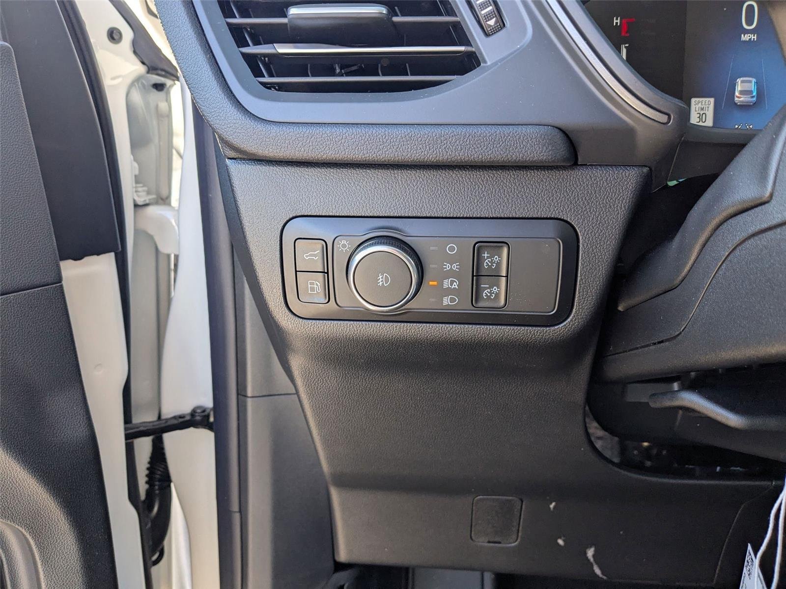 New 2025 Star White Metallic Tri-coat Ford Plug-in Hybrid image 17