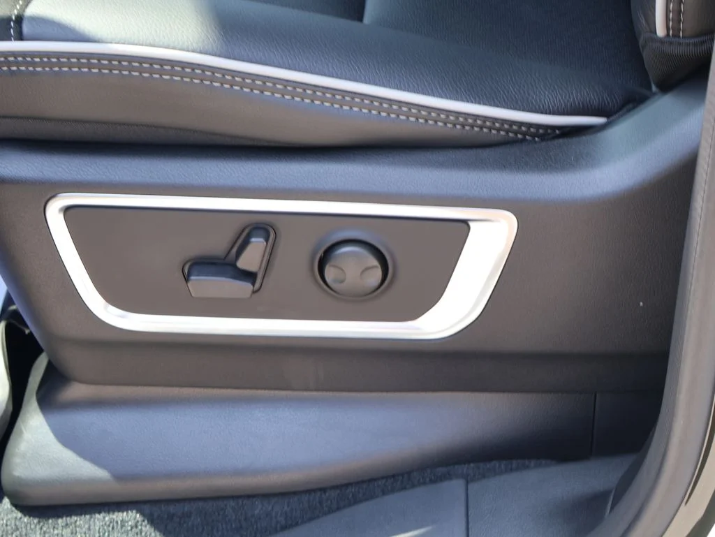 New 2026 Tank Exterior Paint RAM Laramie image 23