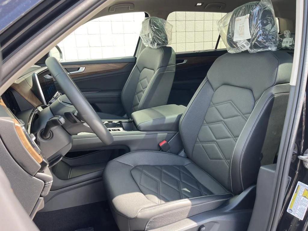 2026 Volkswagen Atlas SE w/Tech - Photo 17