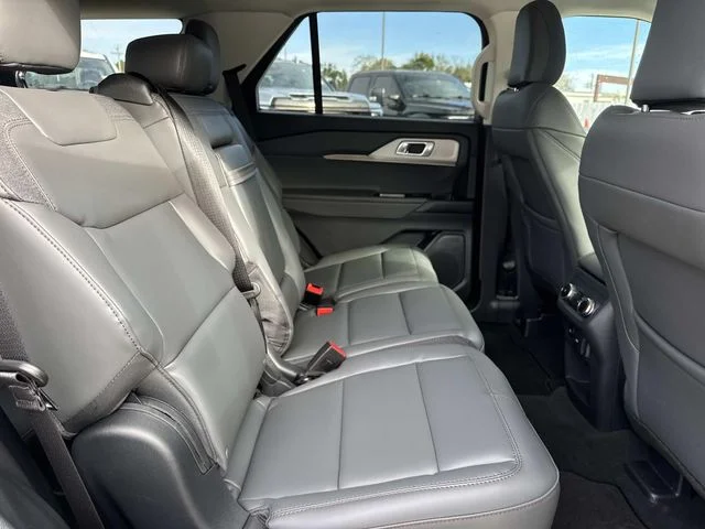 New 2026 Vapor Blue Metallic Ford Active image 22