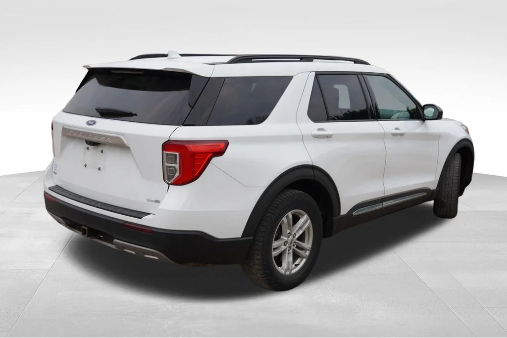 Used 2020 Oxford White Ford XLT image 3