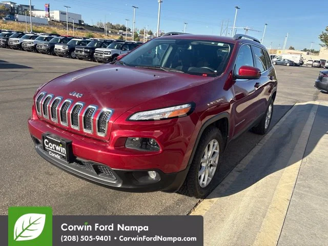Used 2017 Red Jeep Latitude image 1