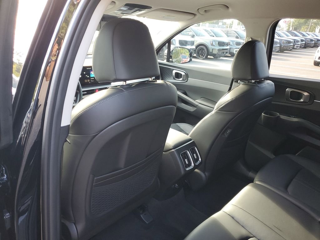 2026 Kia Sorento EX - Photo 17