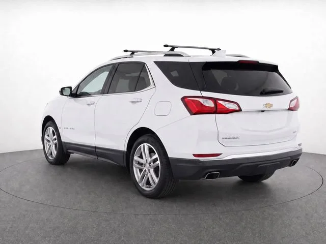 Used 2018 SUMMIT WHITE Chevrolet Premier image 4