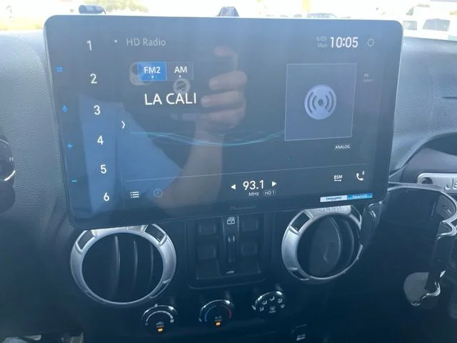 Used 2018 Gray Jeep Unlimited Sahara image 11