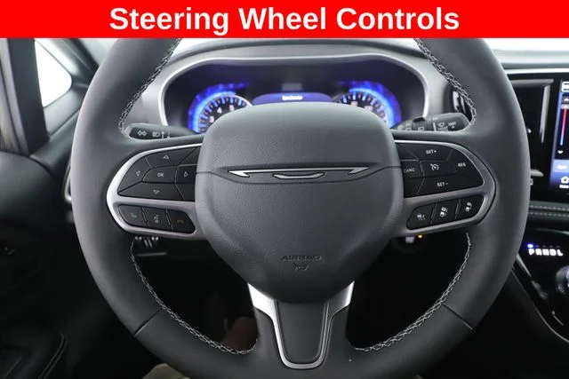 New 2027 Olive Green Pearl-Coat Exterior Paint Chrysler Select image 22