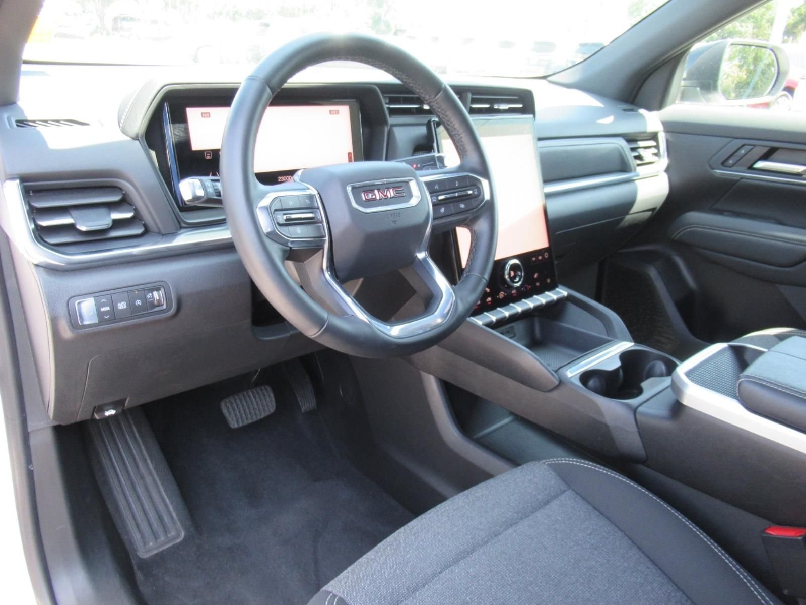 Used 2026 White GMC Elevation image 17