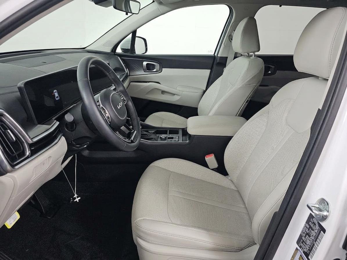 Used 2025 Glacial White Pearl Kia S image 17
