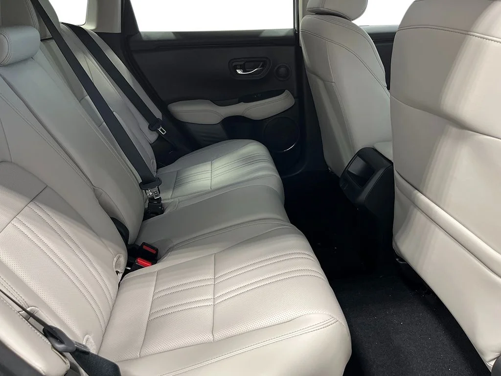 New 2027 Platinum White Honda EX-L image 26