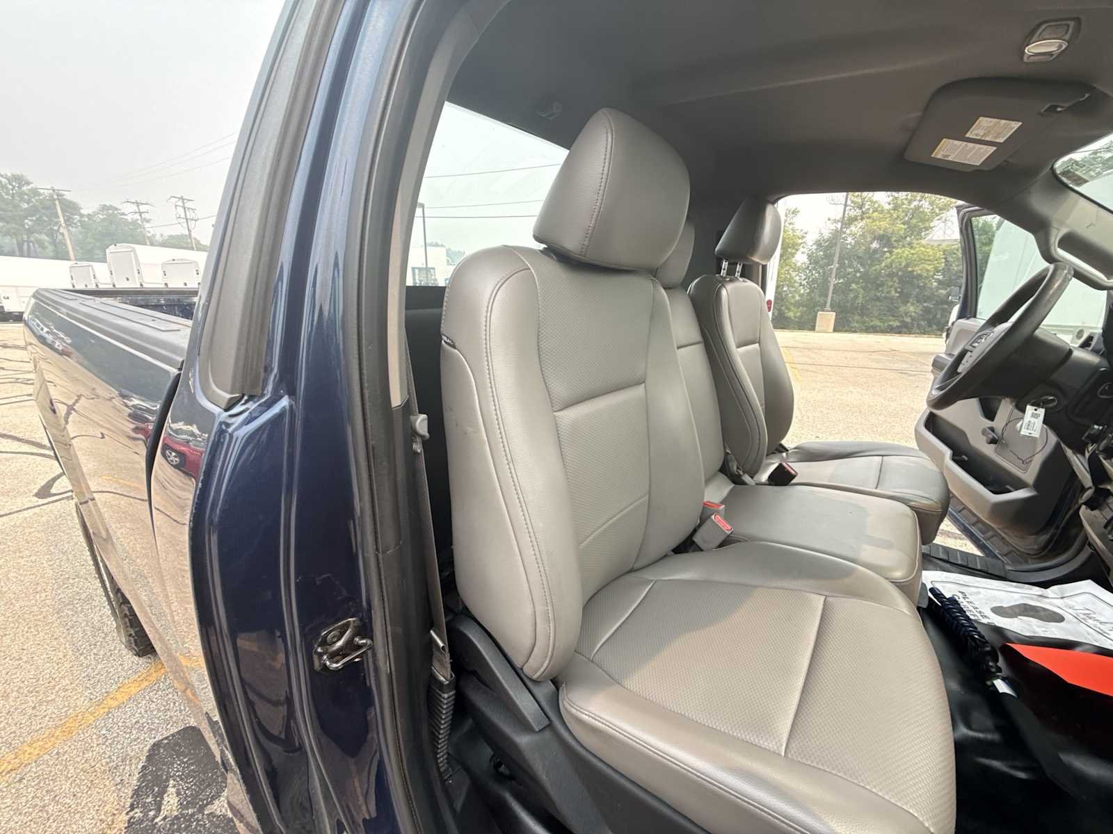 Used 2017 Blue Ford XL image 22