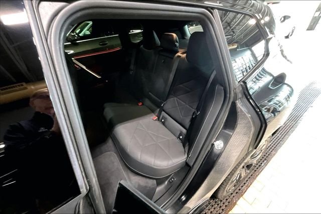 Used 2024 Black BMW M60 image 20