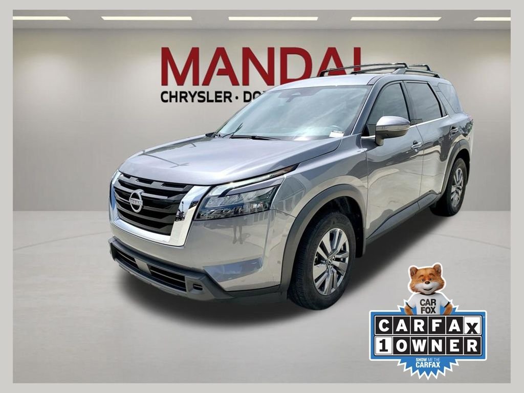 2025 Nissan Pathfinder SV 2WD's photo