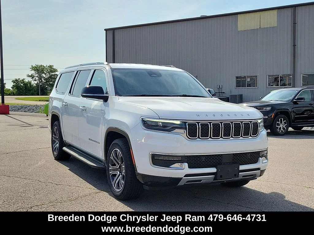2024 Jeep Wagoneer L's photo