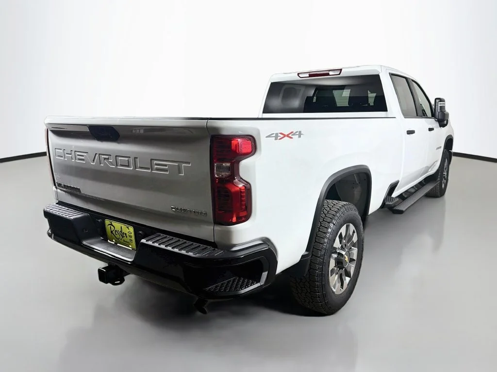 New 2026 Summit White Chevrolet Custom image 6