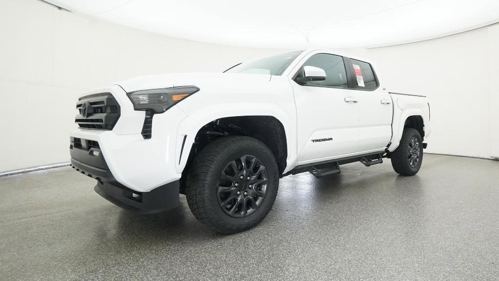 2025 Toyota Tacoma SR5 - Photo 18