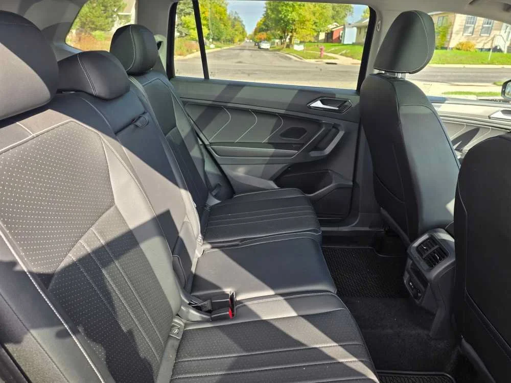 Certified Used 2022 Black Volkswagen SE image 7