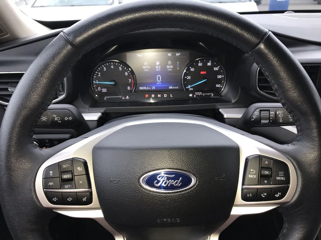 Used 2023 White Ford XLT image 14