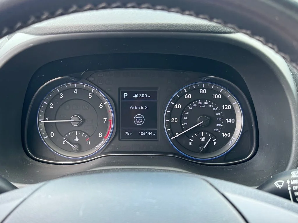 Used 2018 White Hyundai Limited image 19