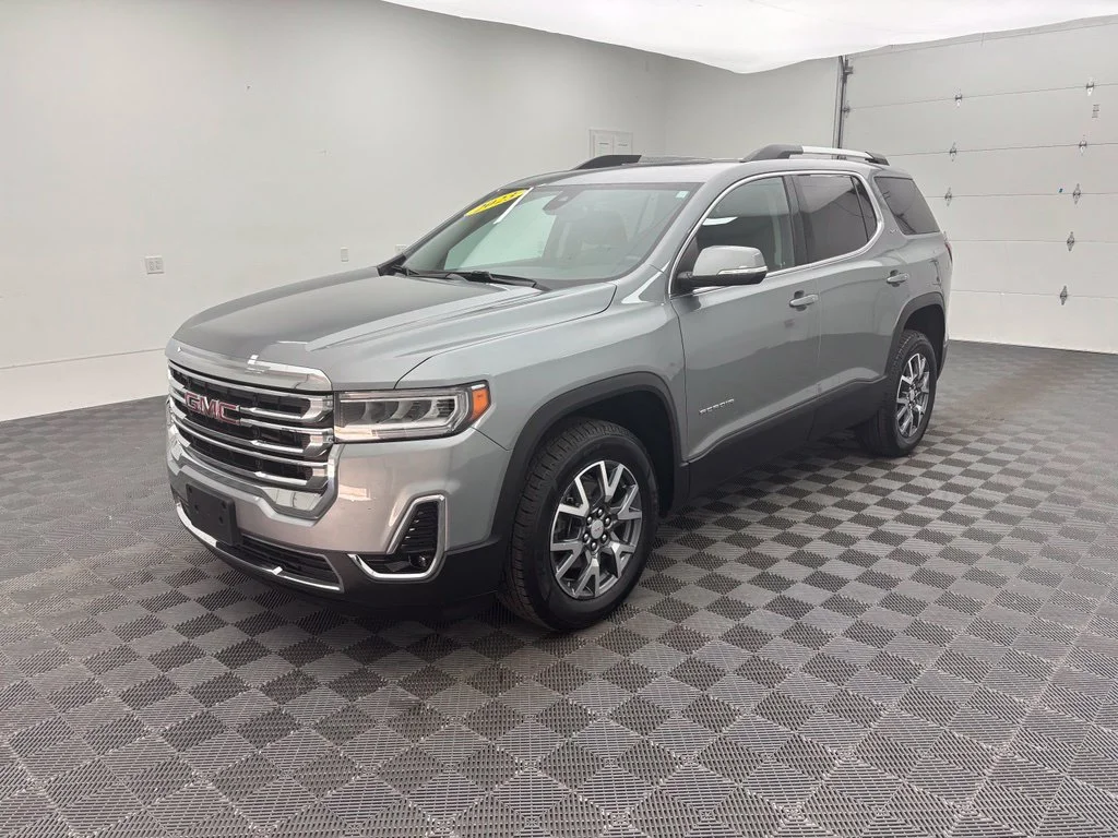 Used 2023 Silver GMC SLT image 2