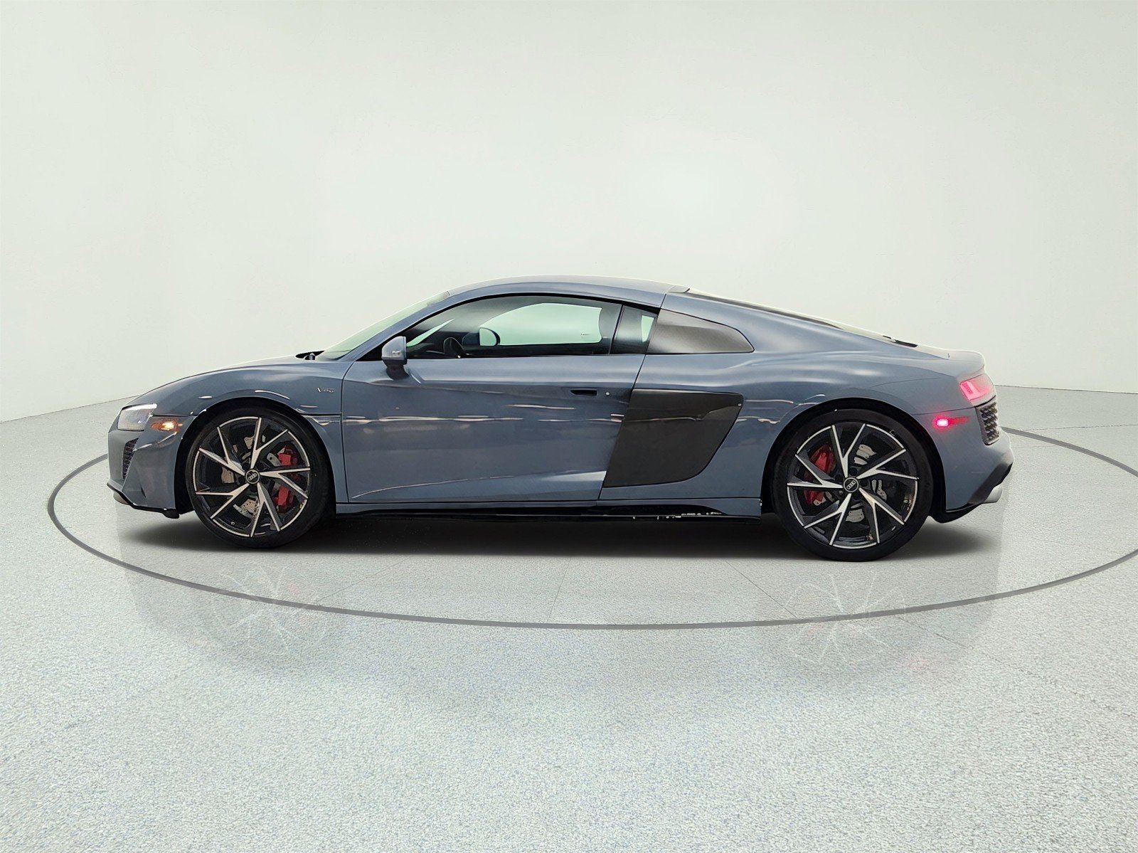 Used 2021 Kemora Gray Metallic Audi V10 image 8