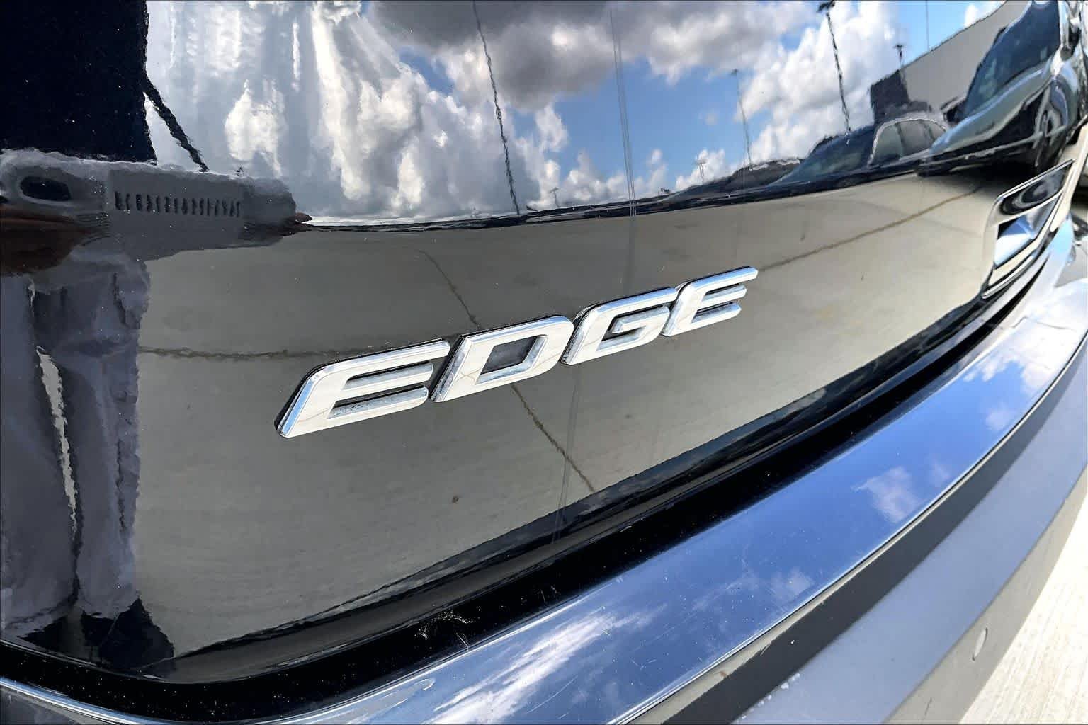 Used 2020 Agate Black Ford SE image 29