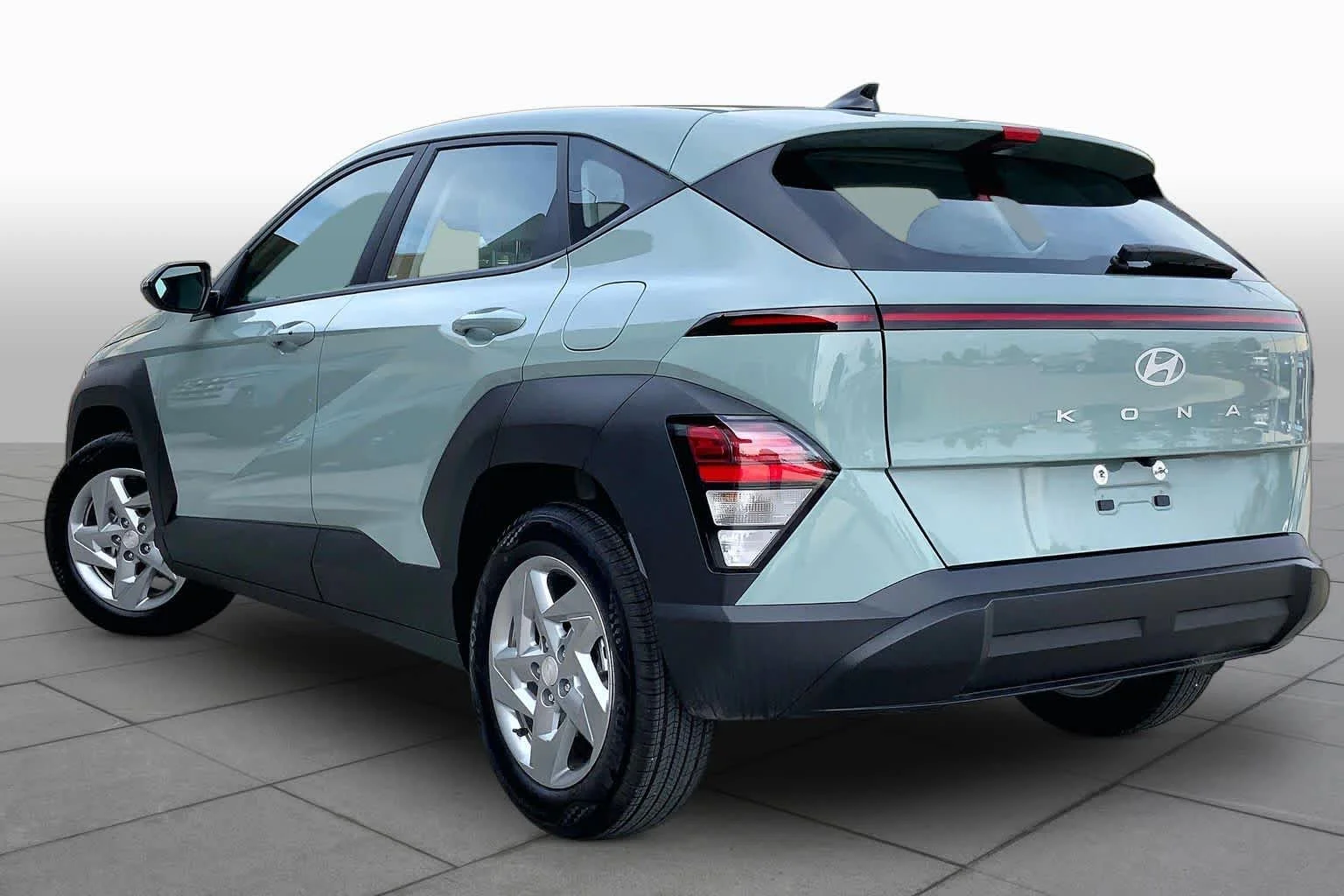 Used 2026 Mirage Green Hyundai SE image 11