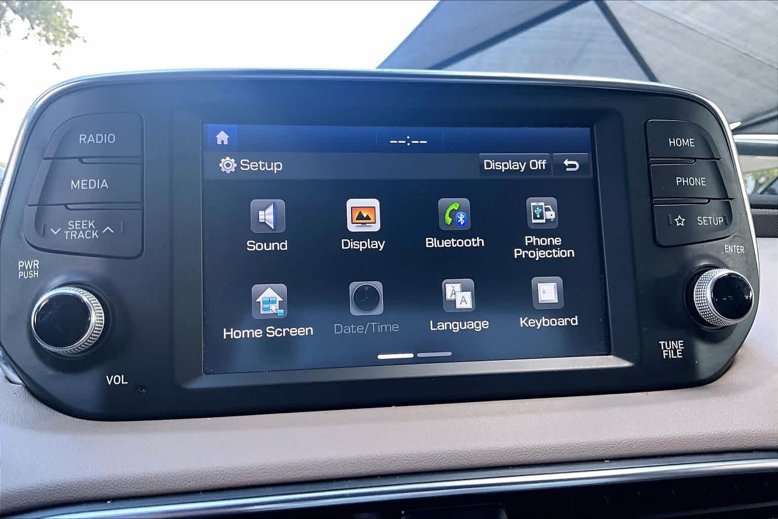 Used 2019 Twilight Black Hyundai SE image 37