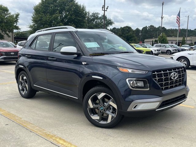 2026 Hyundai VENUE SEL w/Two-Tone Roof