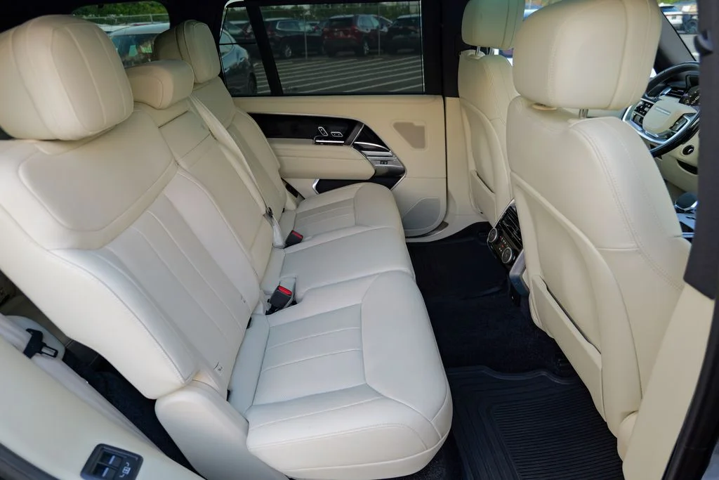 Used 2025 Gray Land Rover SE image 33