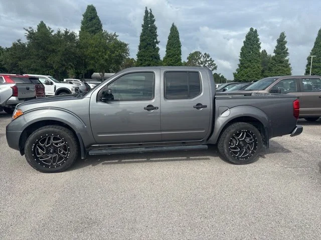 Used 2021 Gray Nissan SV image 8