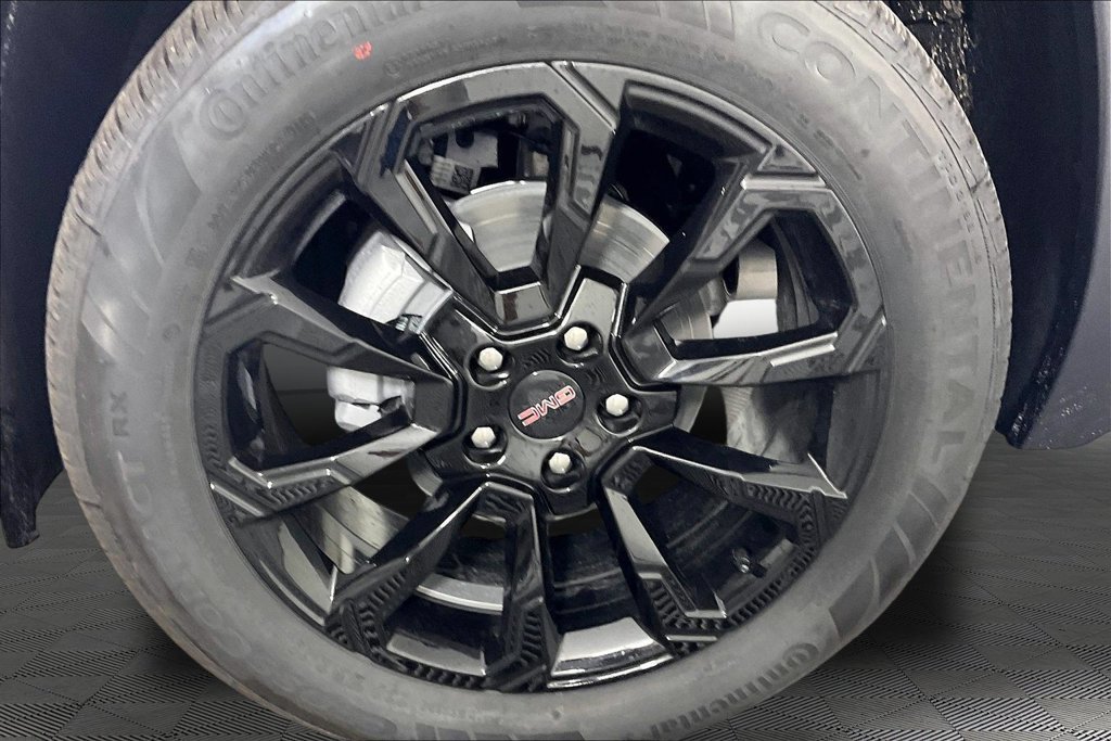 New 2027 Summit White GMC Elevation image 12