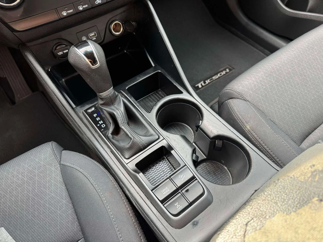 Used 2017 Black Noir Pearl Hyundai SE image 34