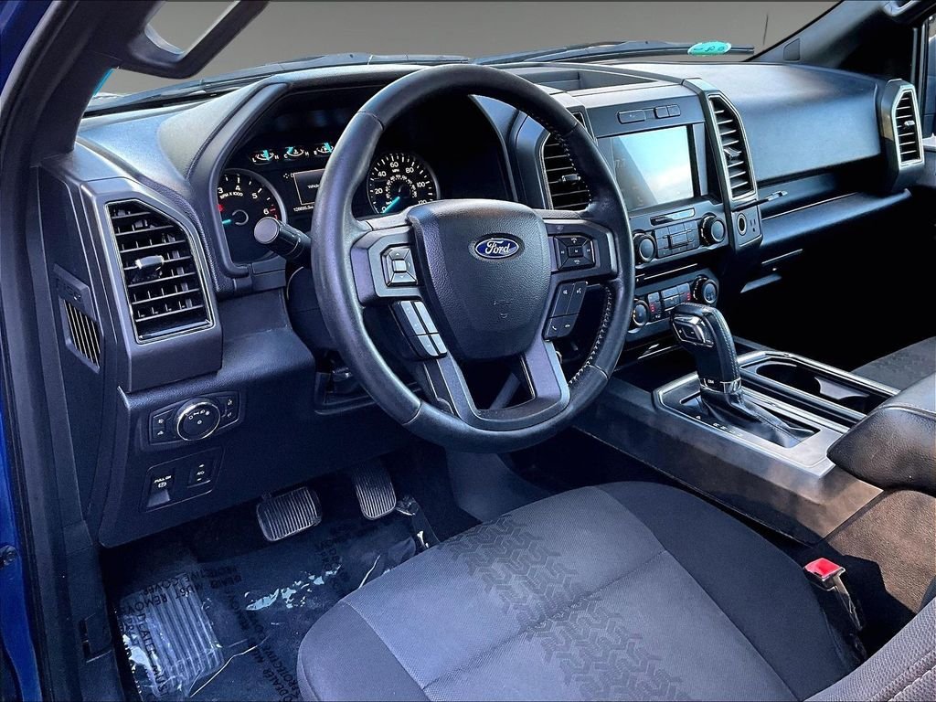 Used 2018 Lightning Blue Ford XLT image 8