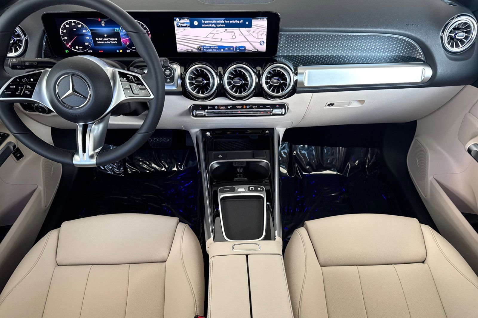 2025 Mercedes-Benz GLB Base - Photo 3