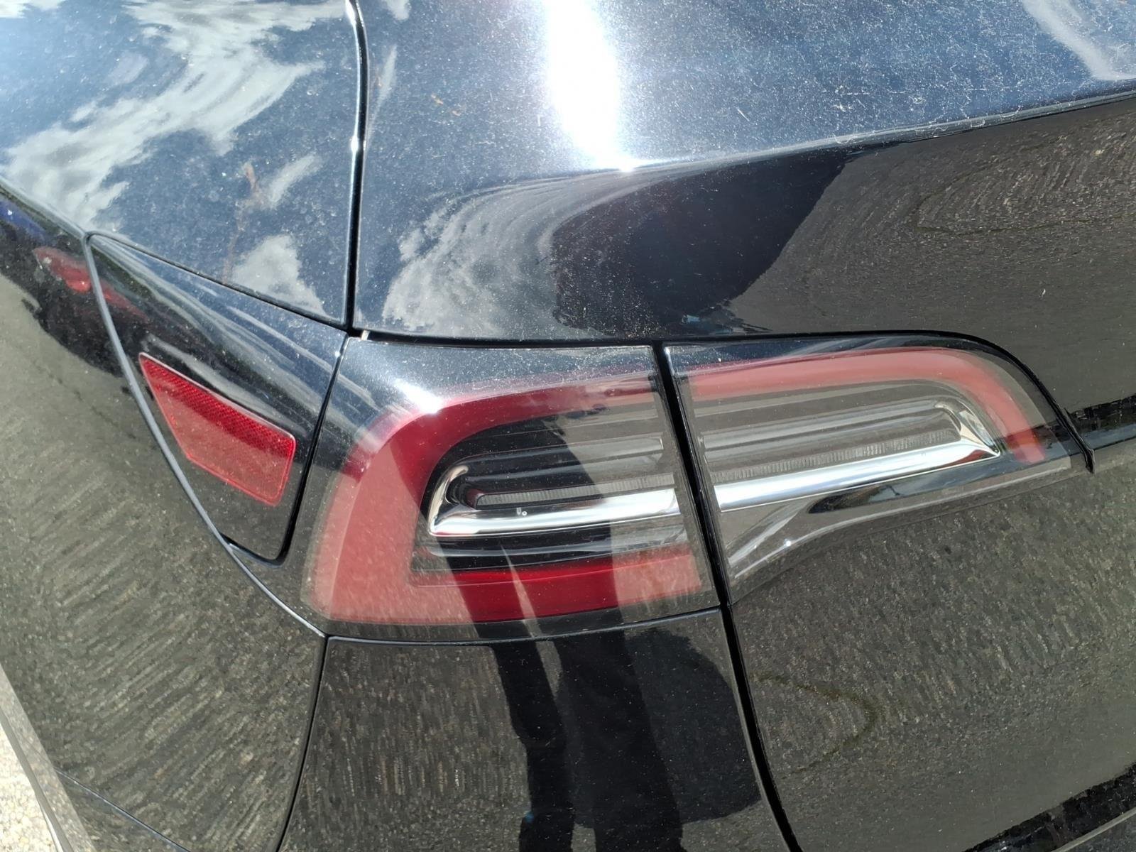 Used 2021 Solid Black Tesla Long Range image 15
