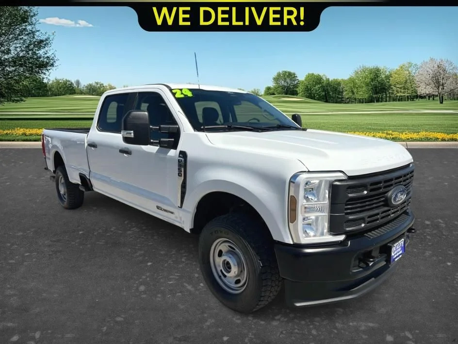 Used 2024 White Ford XL image 3