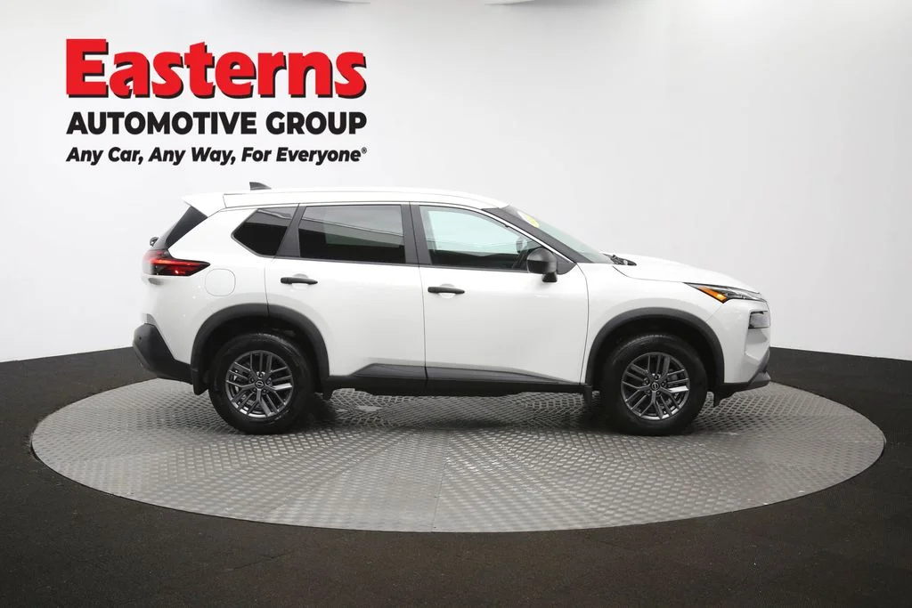 Used 2023 White Nissan S image 46