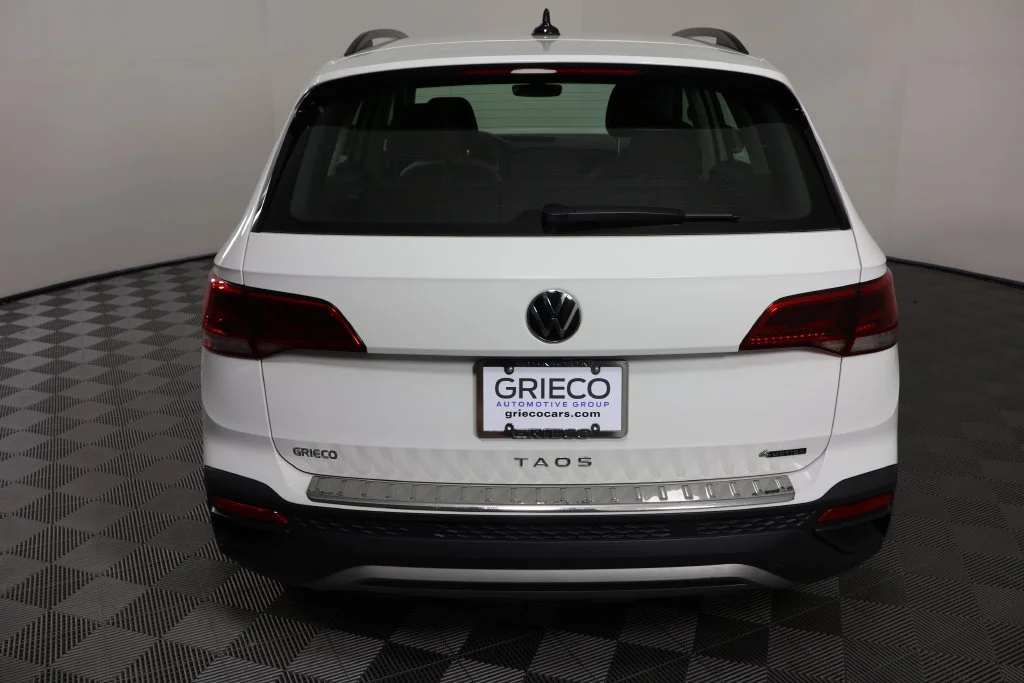Used 2024 Pure White Volkswagen 1.5T S image 7
