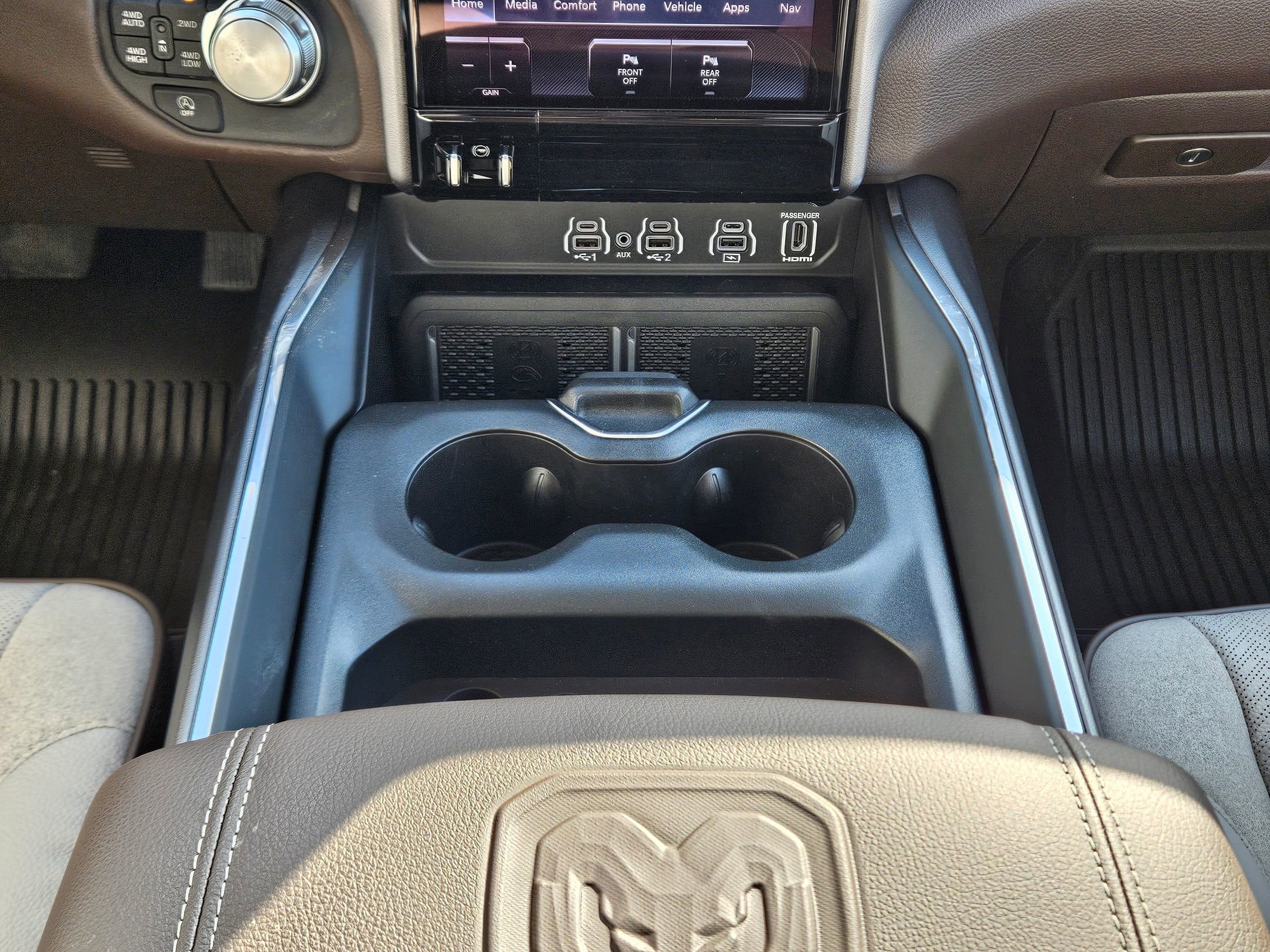 New 2026 Bright White Clear-Coat Exterior Paint RAM Laramie image 10