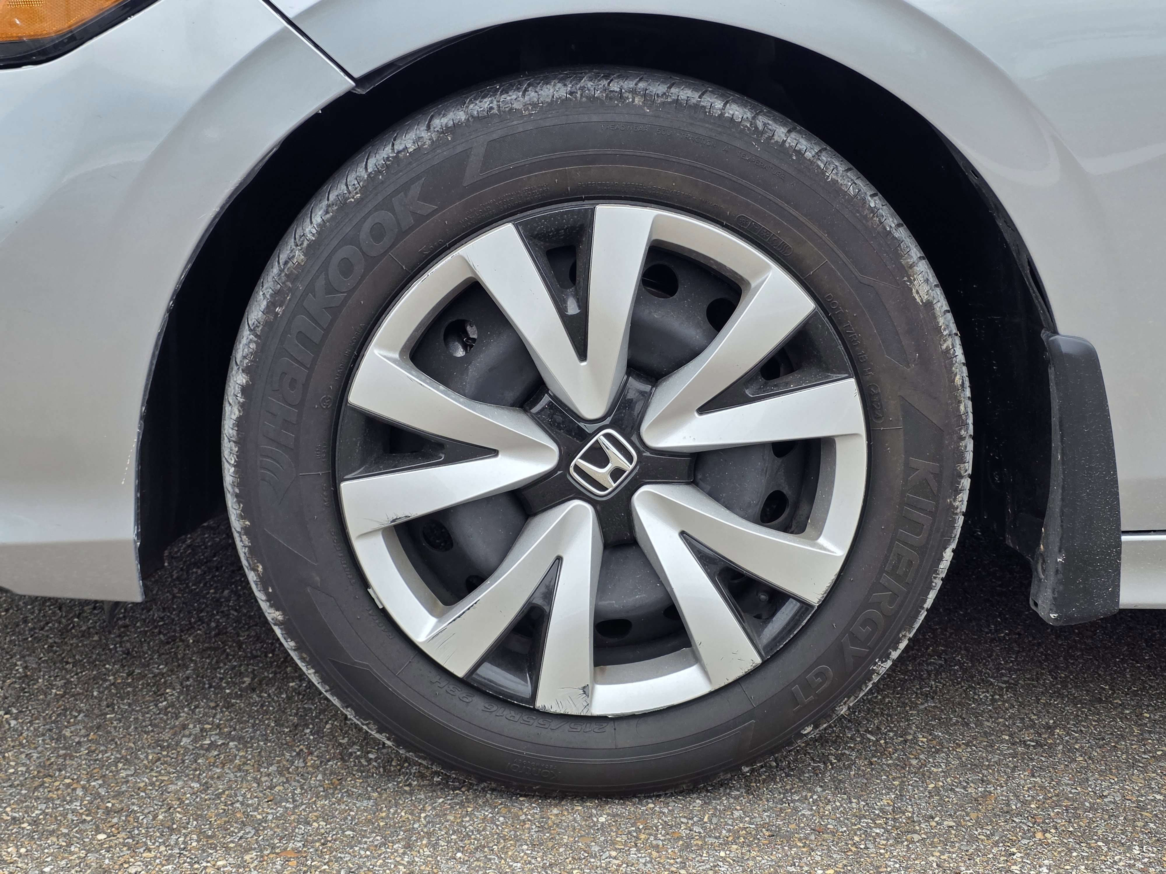 Used 2025 Solar Silver Metallic Honda LX image 26