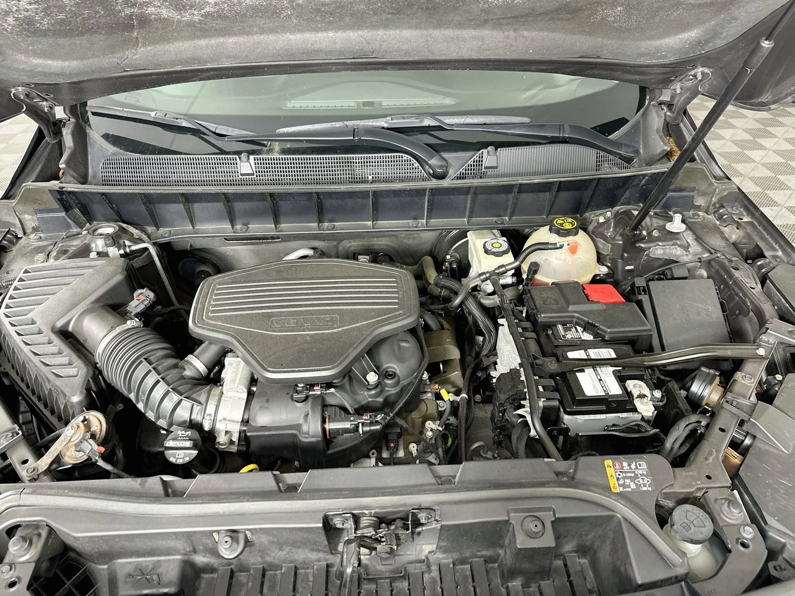 Used 2017 Iridium Metallic GMC SLT-1 image 33