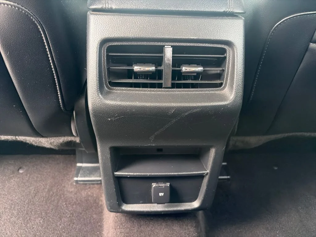 Used 2020 Oxford White Ford SEL image 39