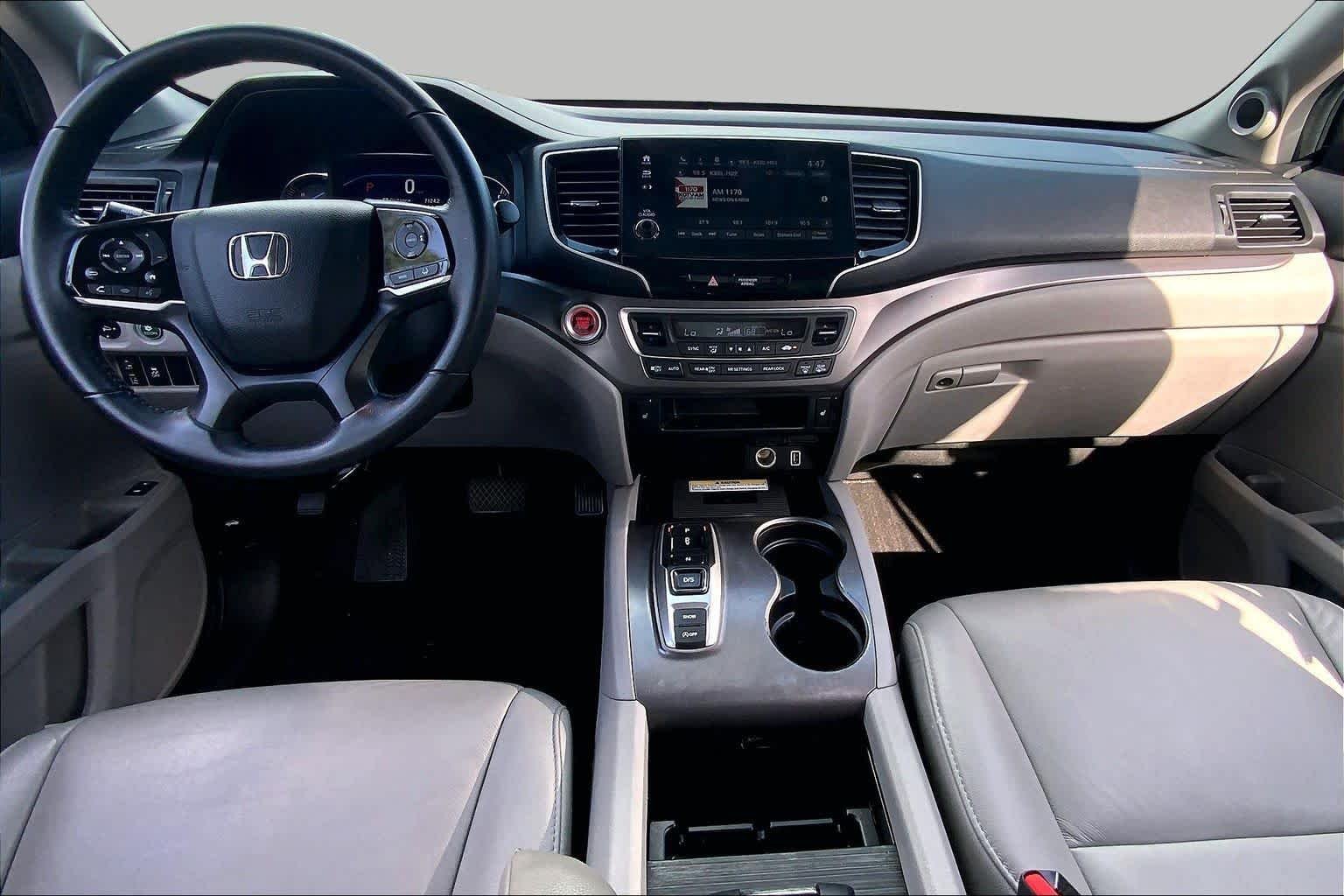 Used 2021 Lunar Silver Metallic Honda Special Edition image 16
