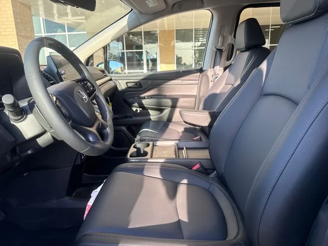 2026 Honda Odyssey EX-L - Photo 8