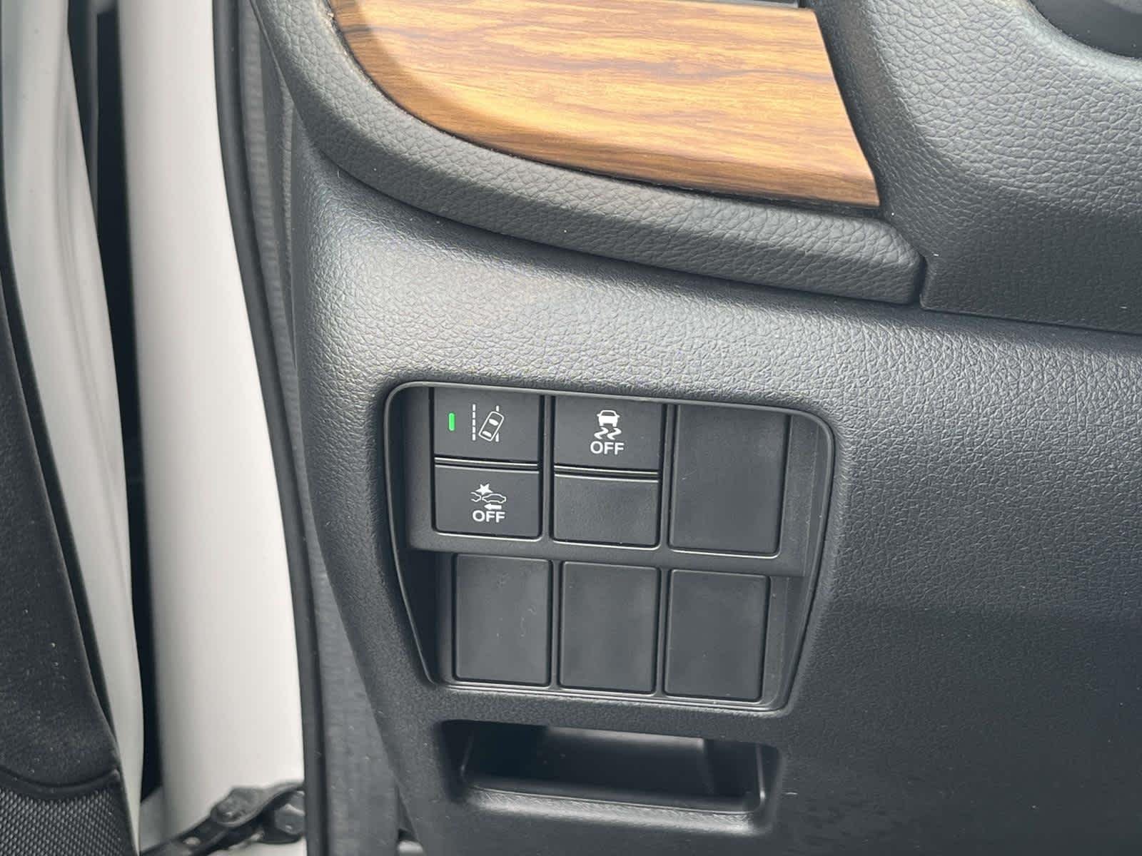 Used 2020  Honda EX image 33