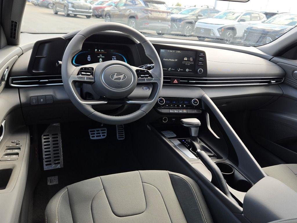 New 2026 White Hyundai SEL Sport image 18