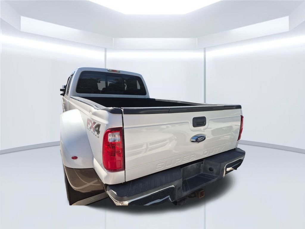 Used 2015 Oxford White Ford Lariat image 2