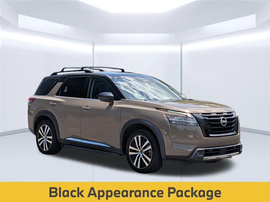 Used 2023 Black Nissan Platinum image 10