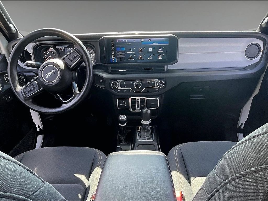 Used 2025 White Jeep Nighthawk image 21