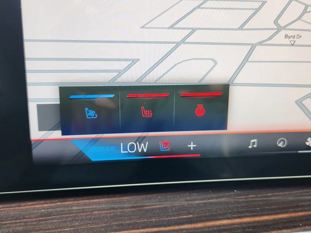 New 2026 Black Sapphire Metallic BMW xDrive40i image 15
